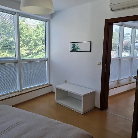 кабакум морски бриз на крачки от плажа דירה וארנה